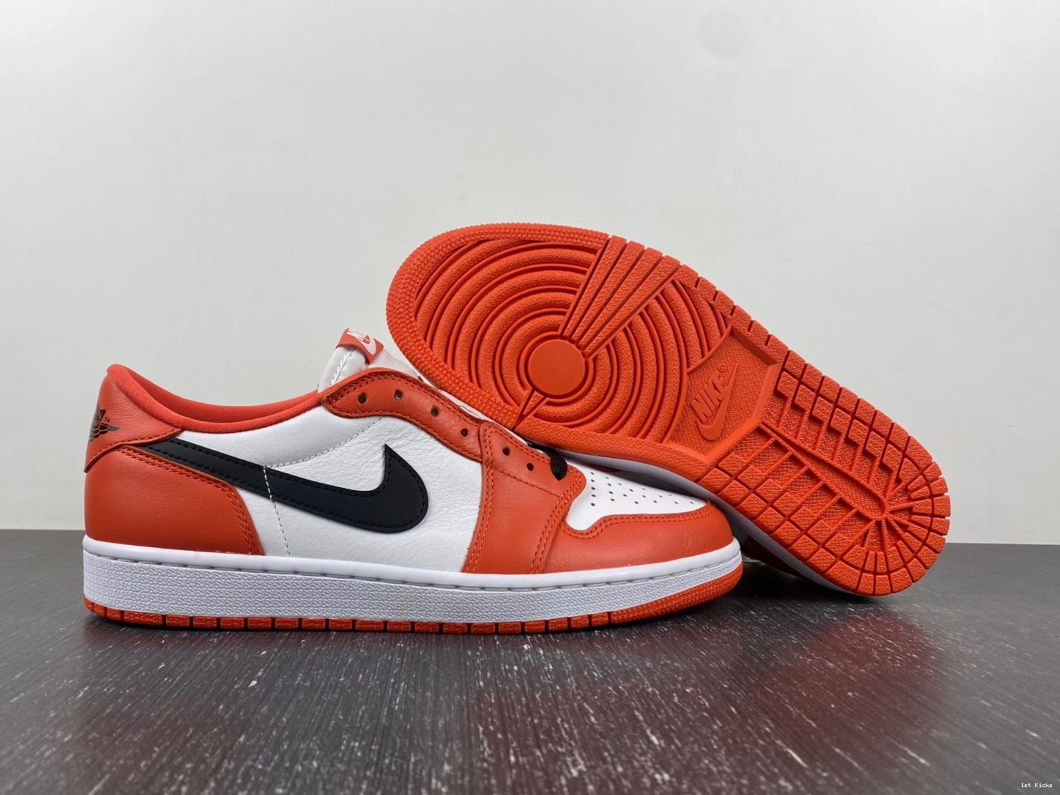 1 Jordan Low CZ0790-801 Men's Starfish - 0129